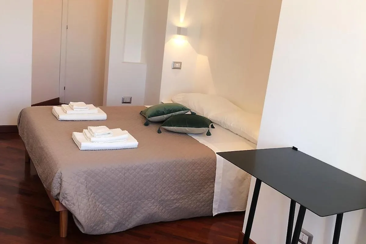 Bilocale Per Visitare La Citta,Concerti E Partite Lägenhet Milano 0*,